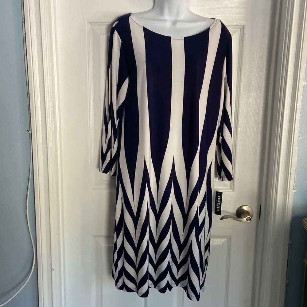 Women’s dress extra large - Picture 1 of 3